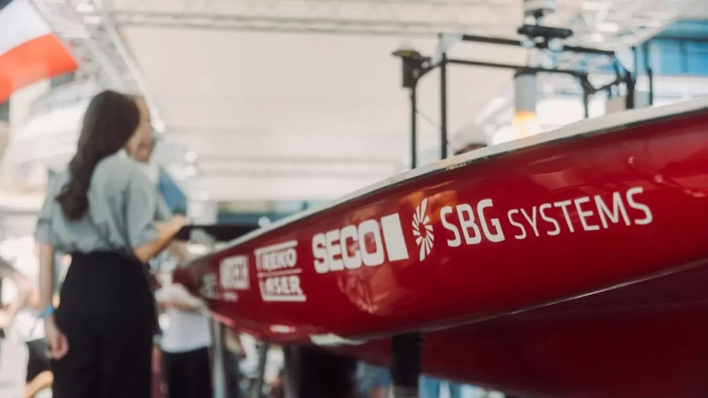 Le bateau solaire haute performance de l'Université AGH de Cracovie