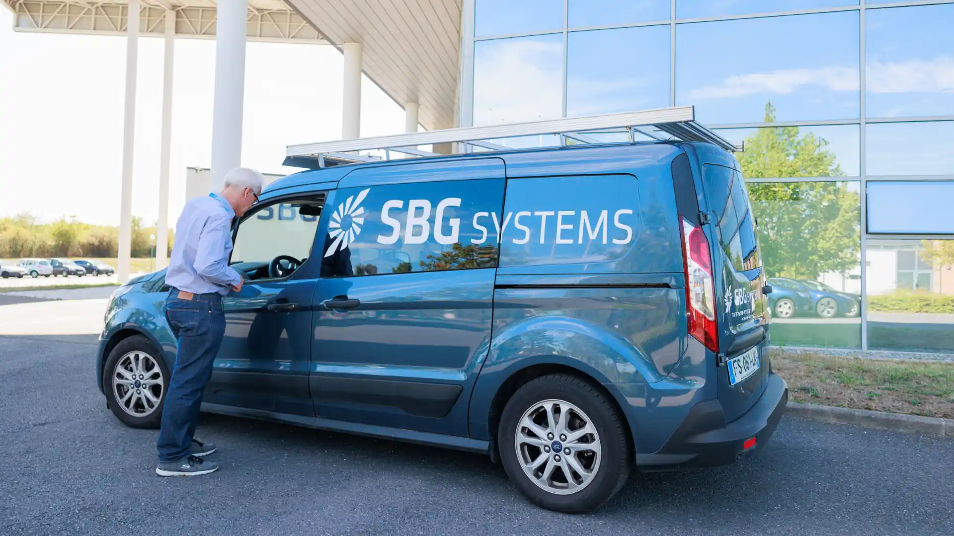 Support Team SBG Colored Vehicle Sbg